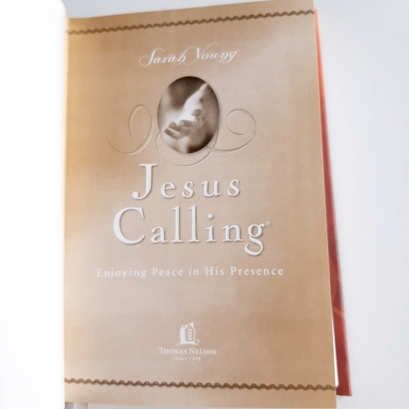 EUC JESUS CALLING BOOK - Picture 7 of 10